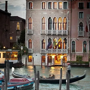 Pesaro Palace **** Velence